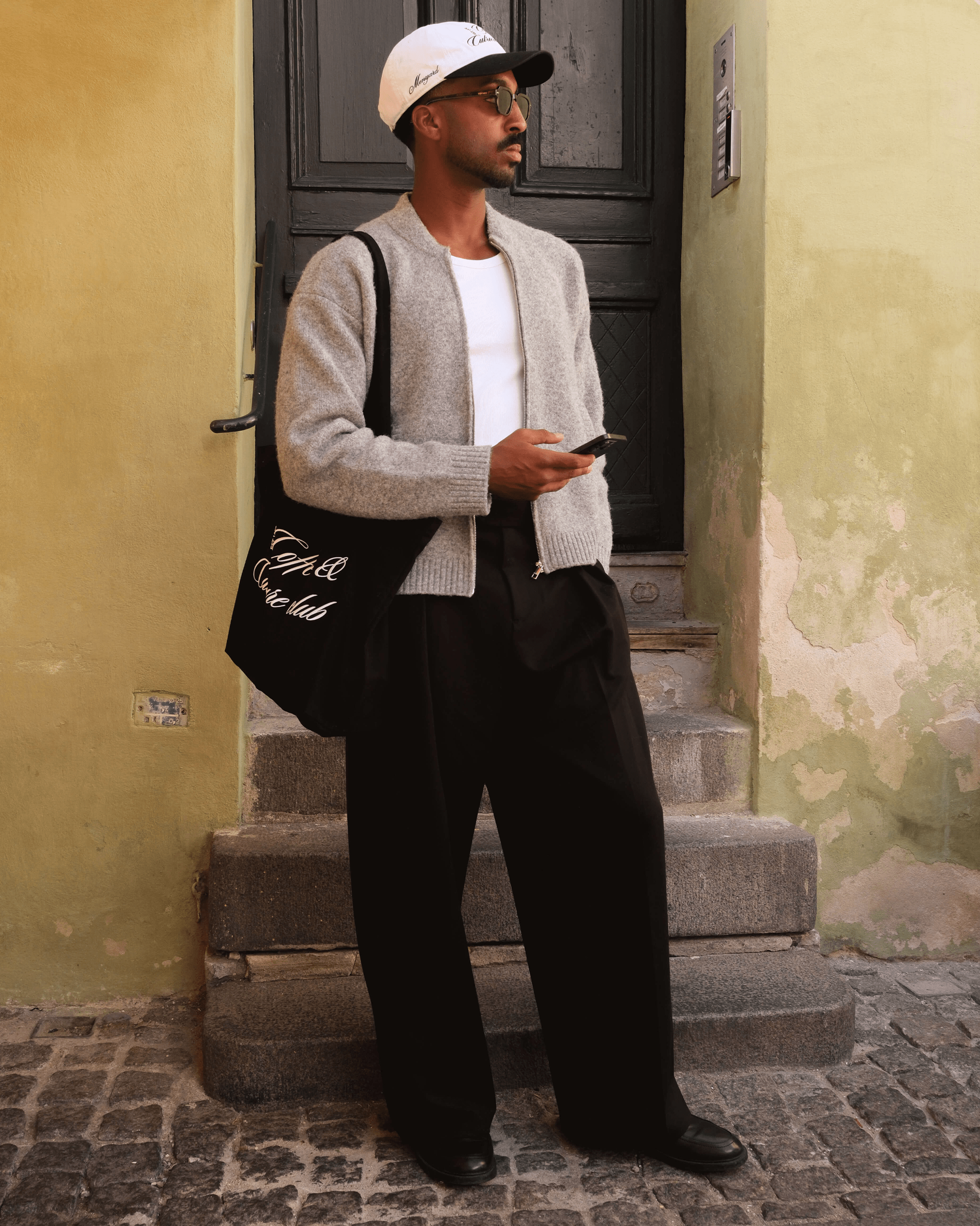 Ambra Loose-Fit Pleated Pants | Black